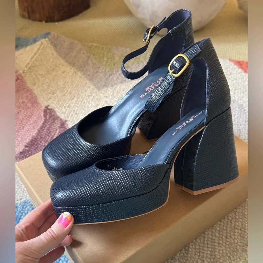 Charlotte Stone Fran platform heel in Navy texture leather Sz 10 never worn NIB